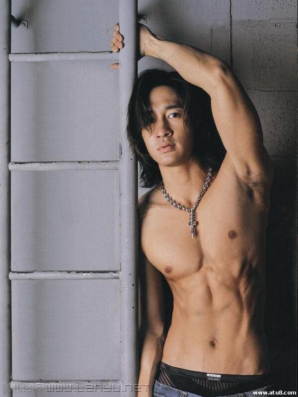 Next Image >>