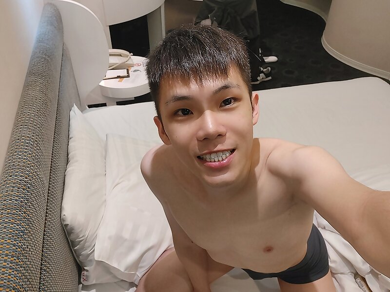 Next Image >>