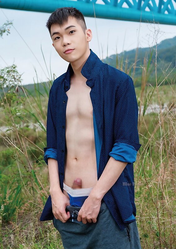 Next Image >>
