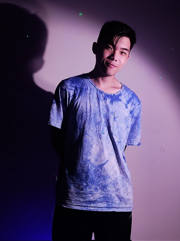 Next Image >>