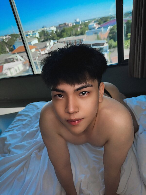 Next Image >>