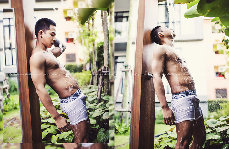 Next Image >>