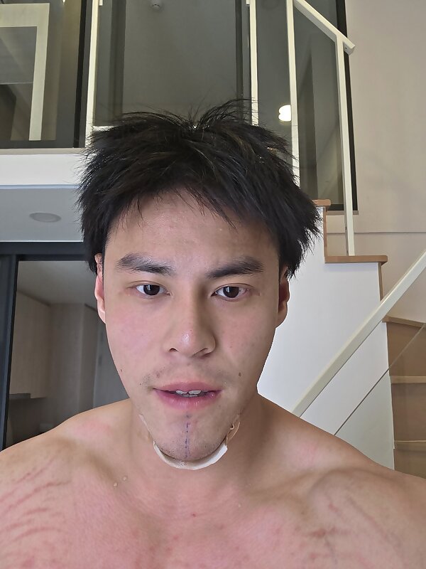 Next Image >>