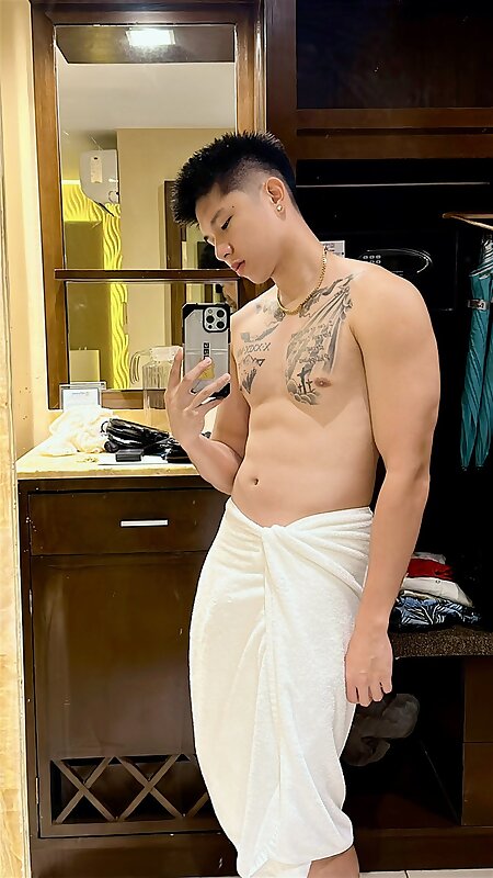 Next Image >>