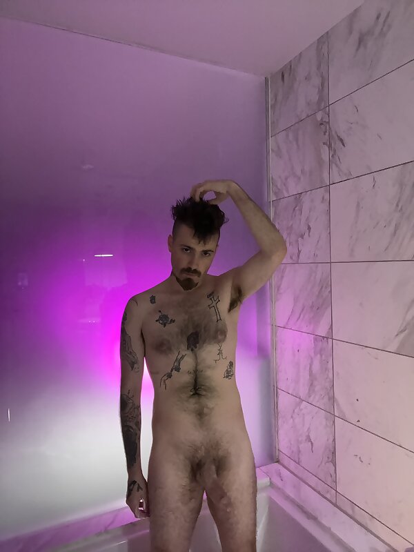 Next Image >>