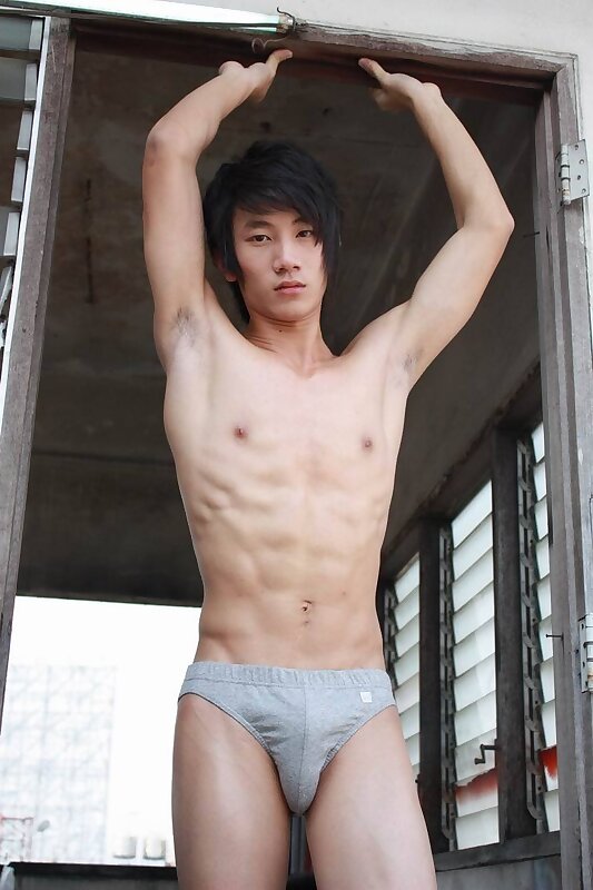 Next Image >>