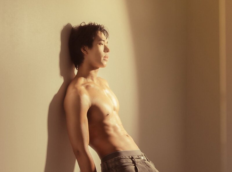 Next Image >>