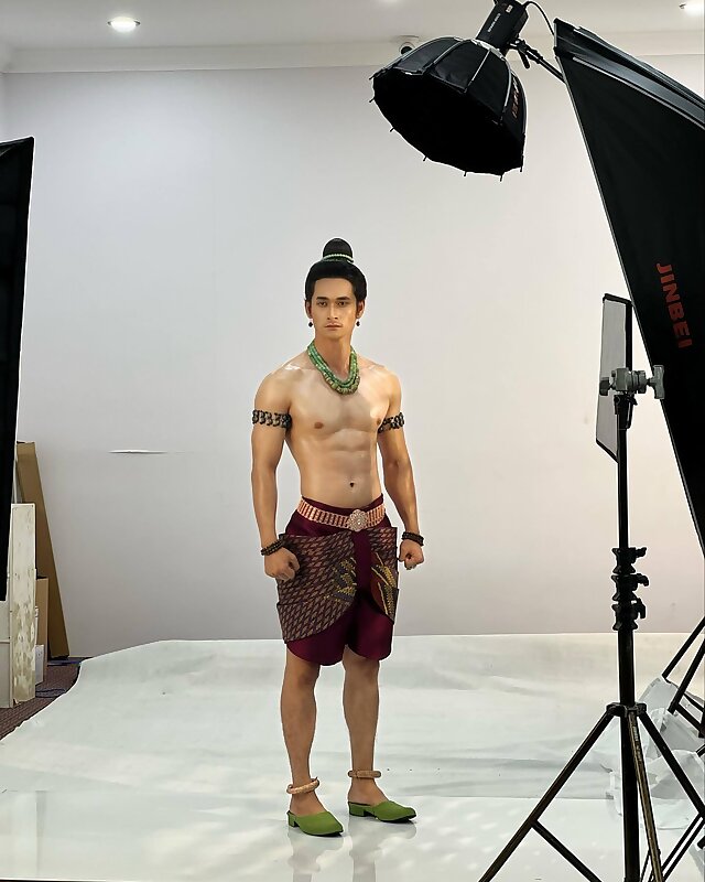 Next Image >>