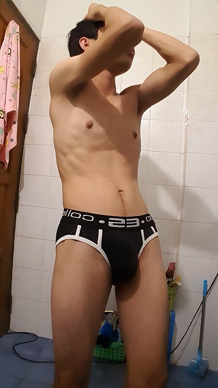 Next Image >>