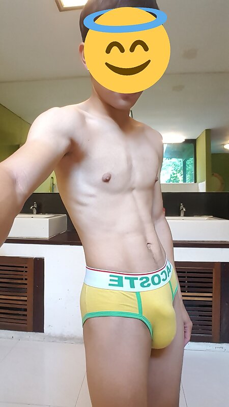 Next Image >>