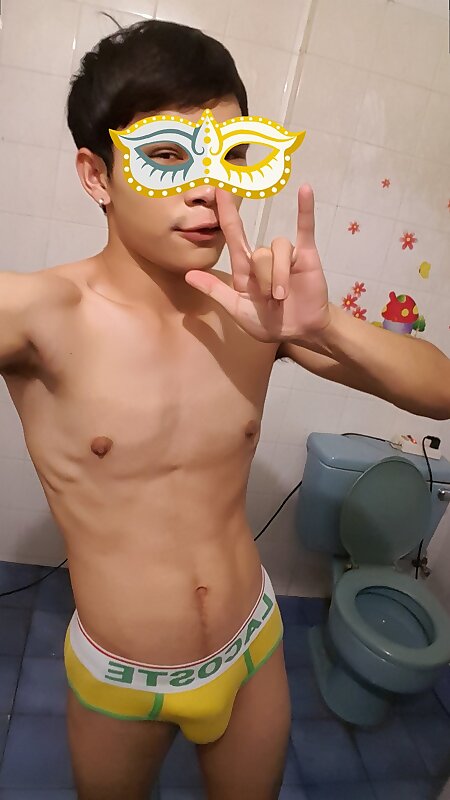 Next Image >>