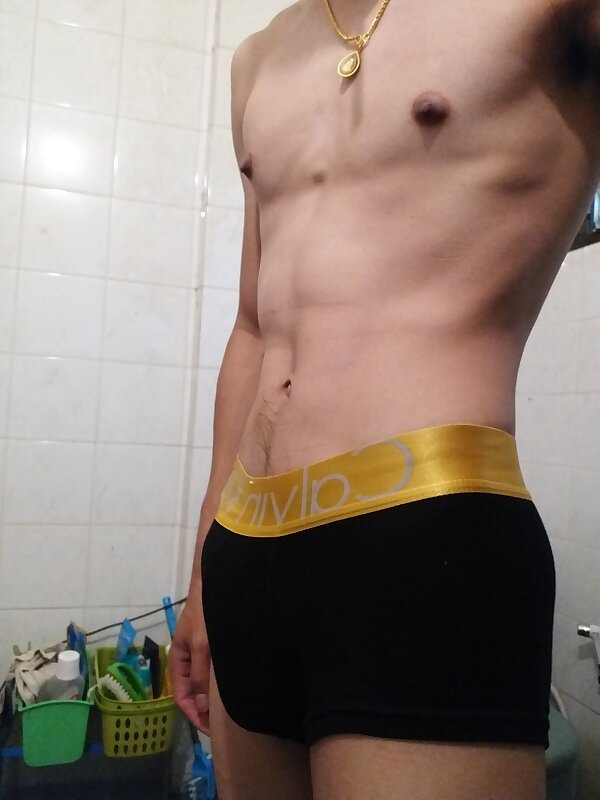 Next Image >>