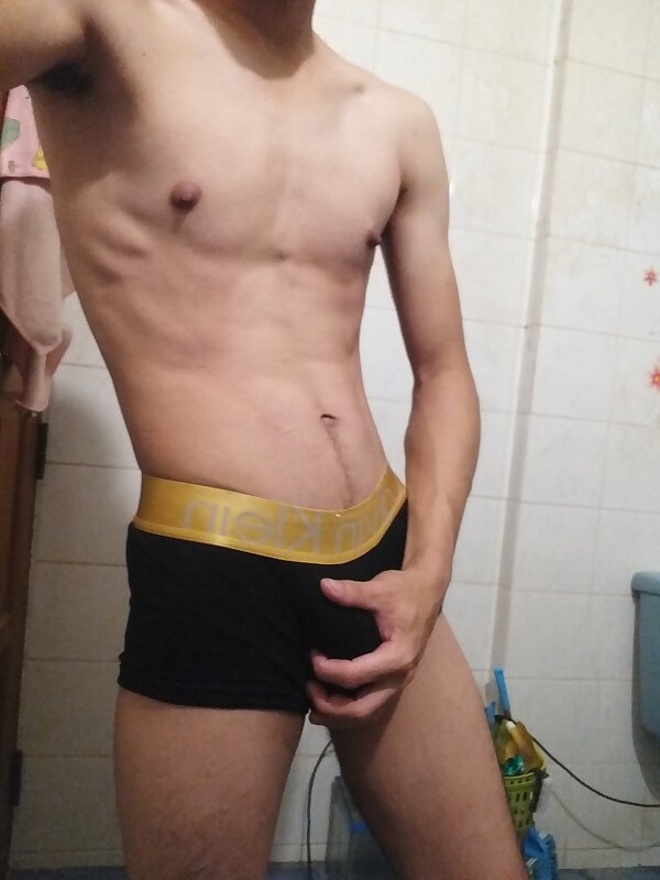 Next Image >>