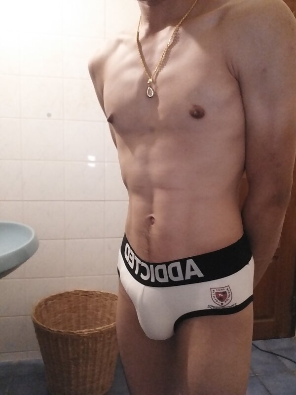 Next Image >>