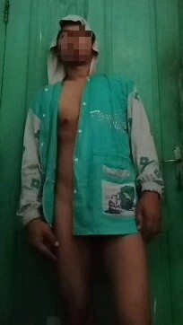Next Image >>