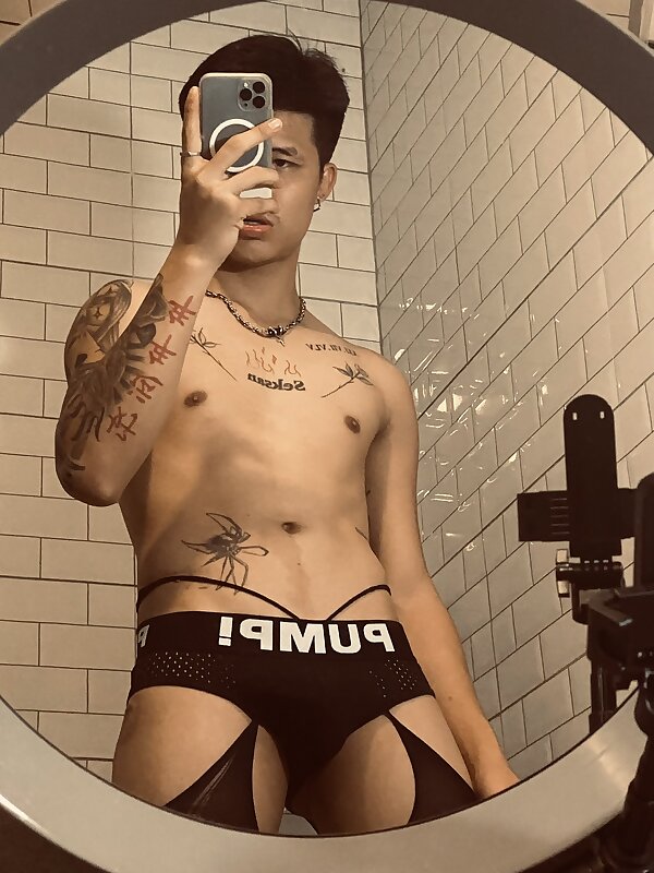 Next Image >>