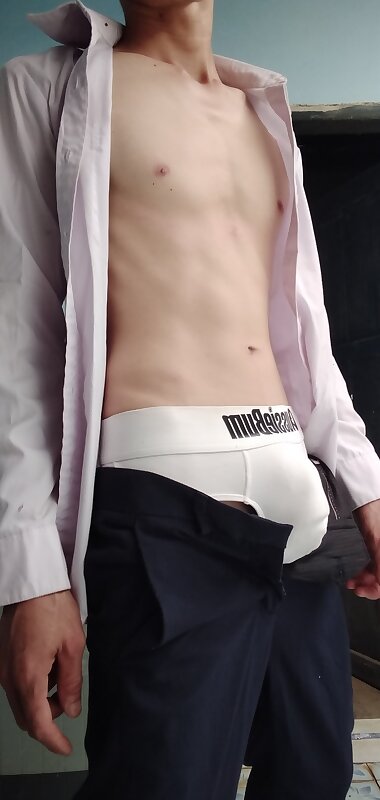 Next Image >>