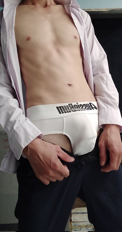 Next Image >>