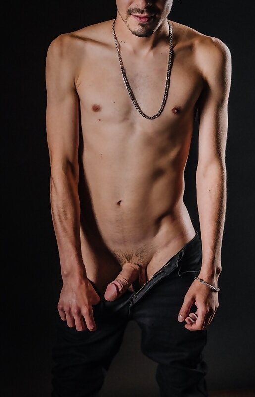 Next Image >>
