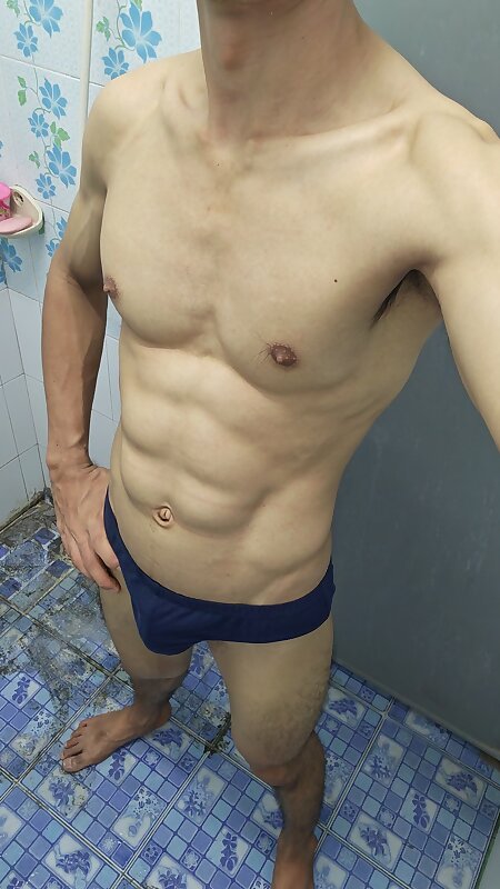 Next Image >>