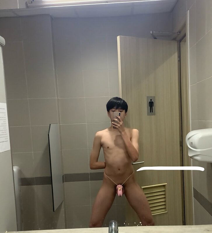 Next Image >>