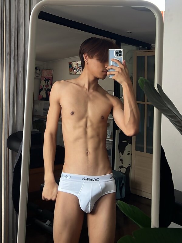 Next Image >>