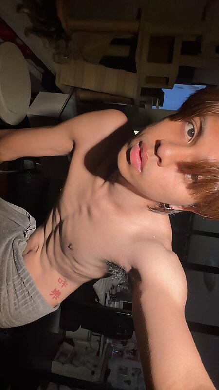 Next Image >>