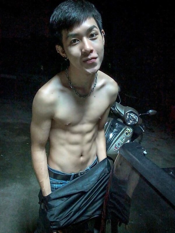 Next Image >>