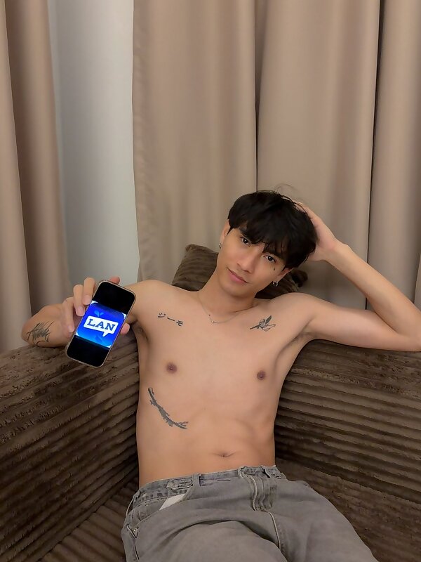 Next Image >>