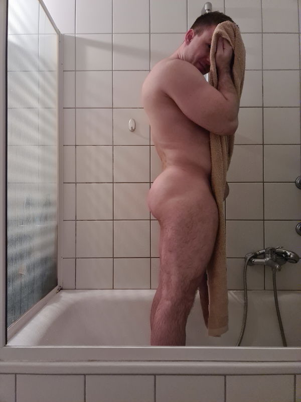 Next Image >>