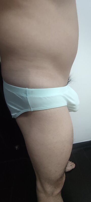 Next Image >>