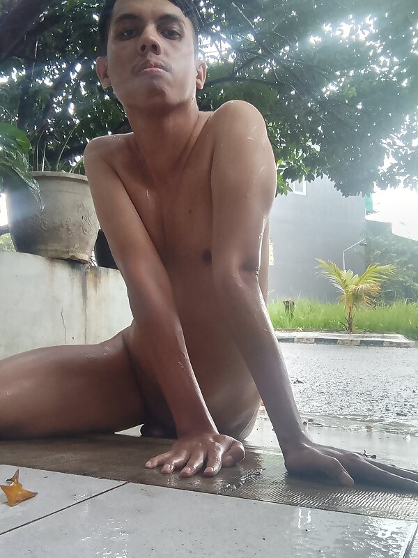 Next Image >>