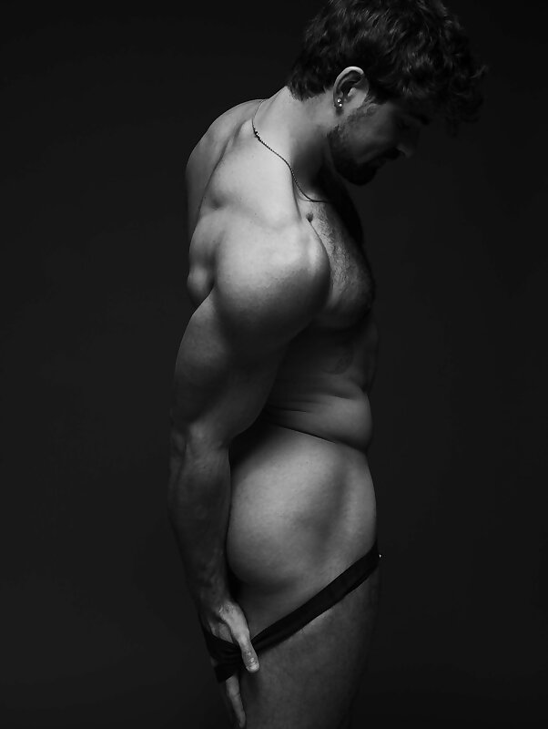 Next Image >>