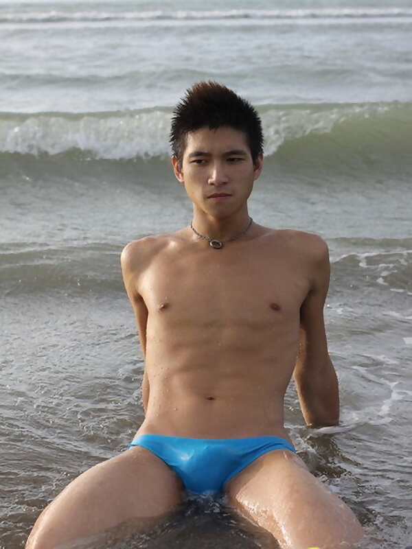 Next Image >>