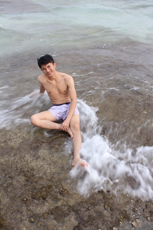 Next Image >>