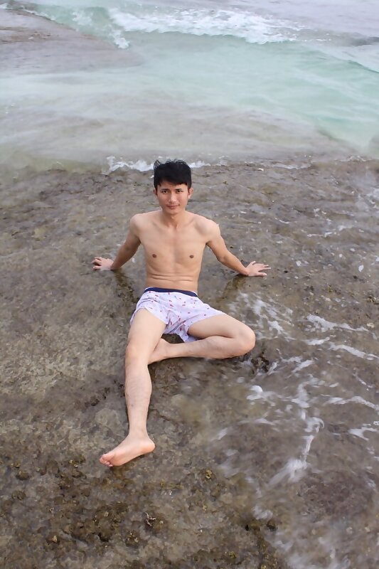 Next Image >>
