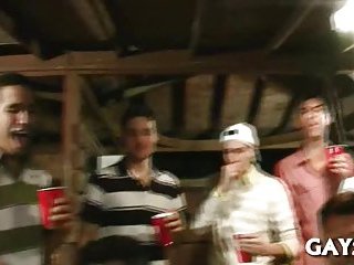 Twinks crazy party ends with cumshot