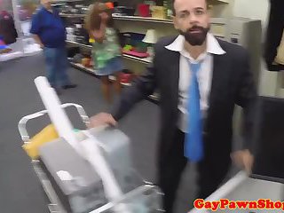 Bearded pawner fucking broker in his ass