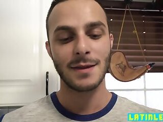 Straight stud accepts latinos offer and fucked bareback