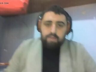 Spanish hunk wanks on webcam