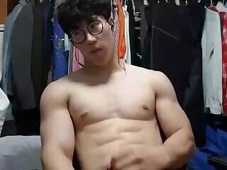 Nerdy Korean Hunk With Amazingly Thick Dick