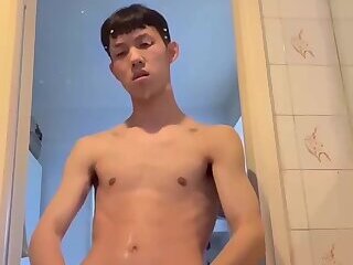 Chinese boy playing with his own cock .Ep1
