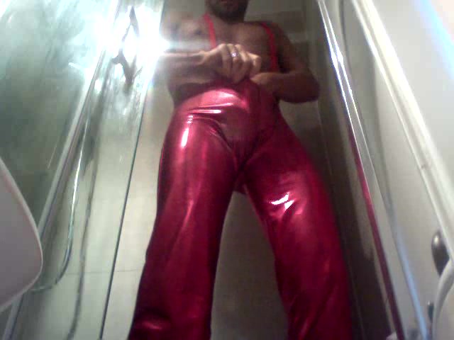 Horny amateur in lycra red trousers
