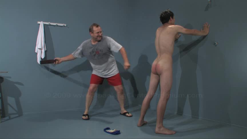 864px x 486px - Gay Guy Get's Spanked in the Shower - BoyFriendTV.com