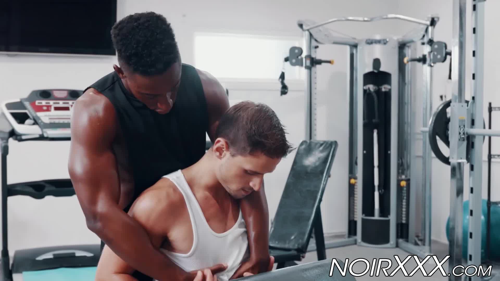 Handsome dude seduced and fucked by his muscular black trainer