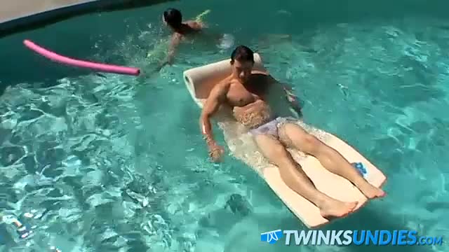 Two twinks have handy fun after swimming in their undies