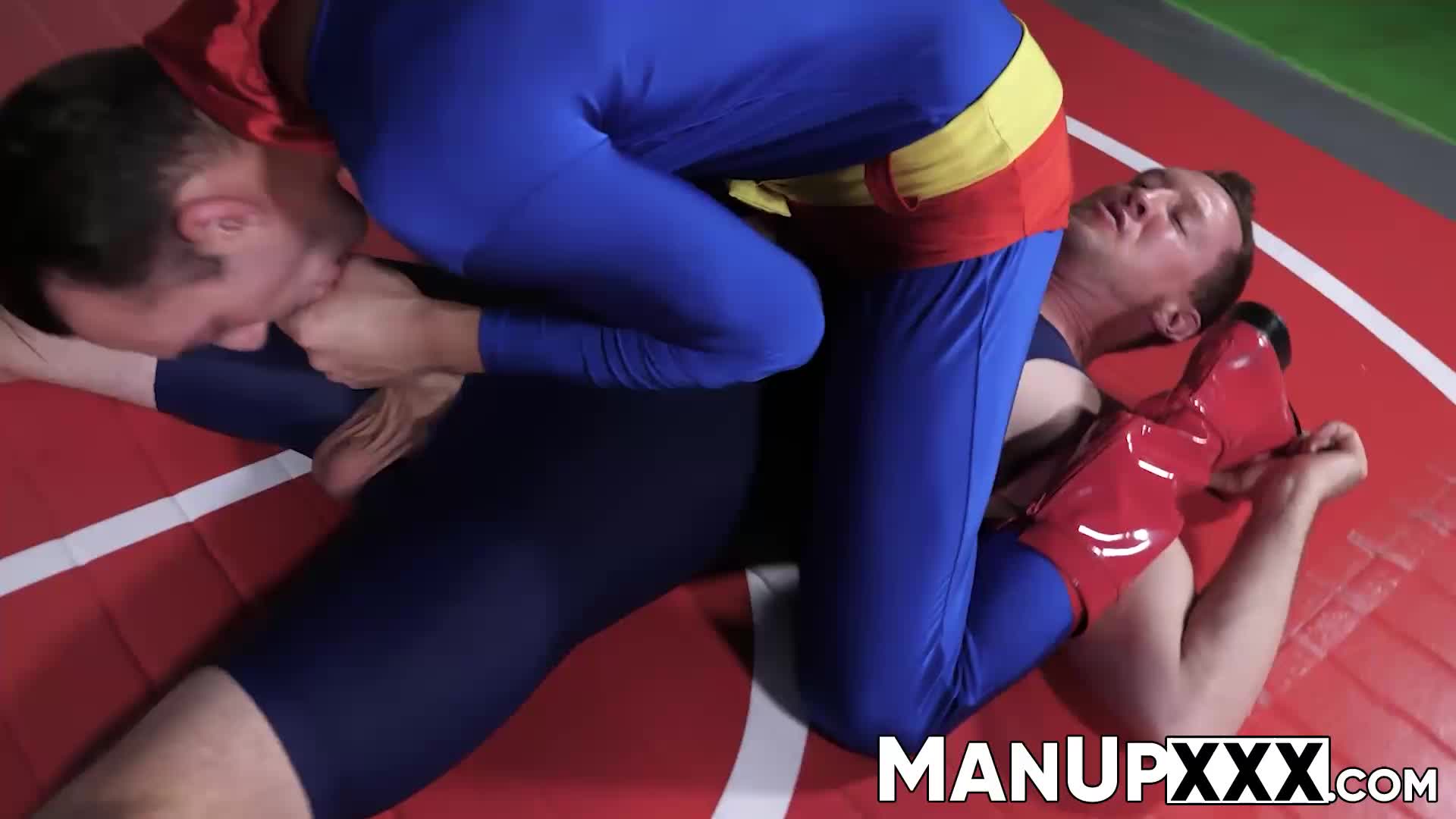 Superman twink gets tackled on the floor and played