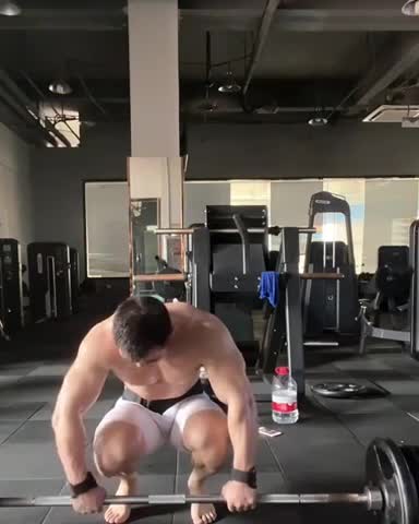 A Chinese Muscle Man Workout with Sexy Tights 13